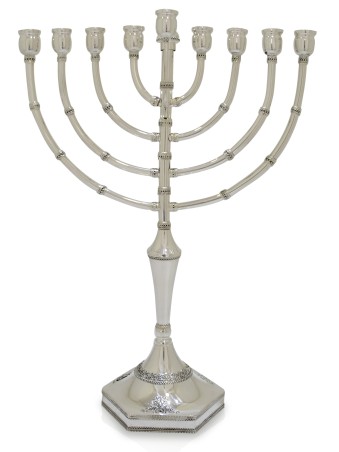 חנוכיית חנוכה קינטית גדולה עם פיליגרן, מתנות לחנוכה, ישראל
